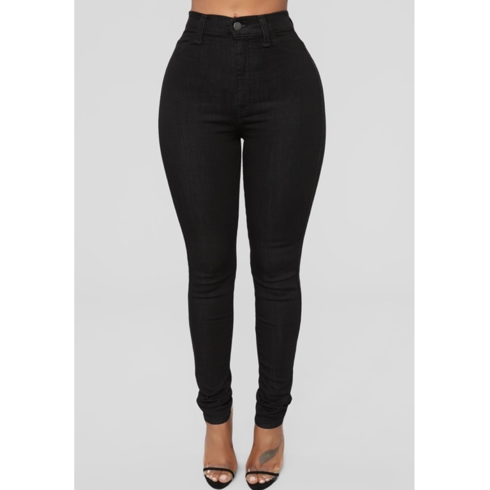 Fashion Nova High Waisted Jeans- in Black